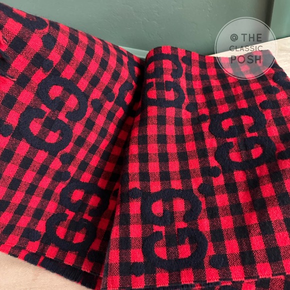 NEW GUCCI Plaid Tartan Wool Scarf Stole Red Dark Blue Retails $590 - Picture 5 of 9